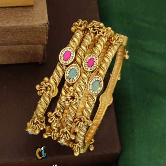 SWAROVSKI BANGAL 4 pis