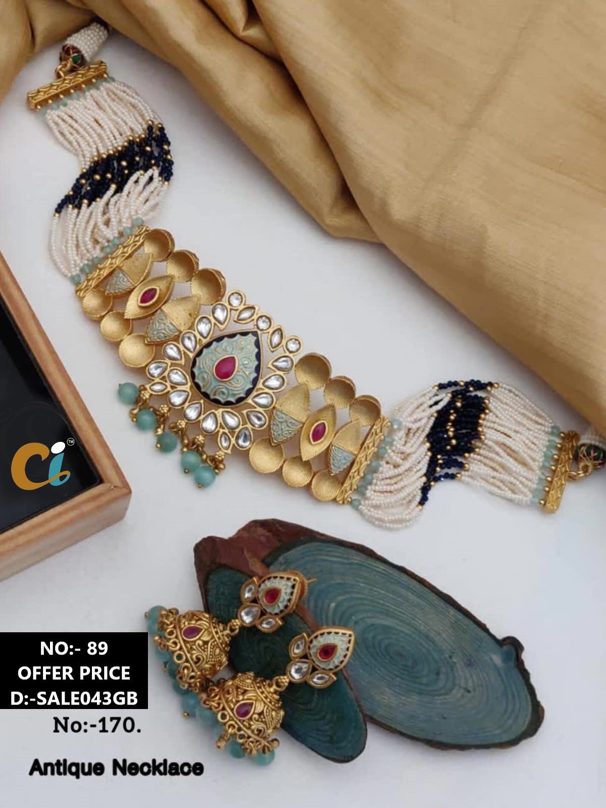 MOTI AND KUNDAN SHORT NECKLACE CHOKER